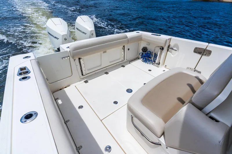 Longitude Yacht Photos Pics 