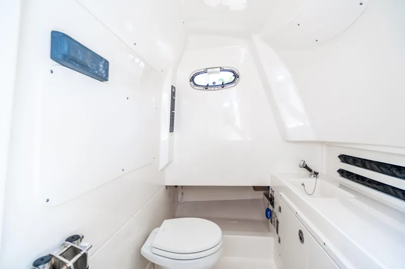 Longitude Yacht Photos Pics 