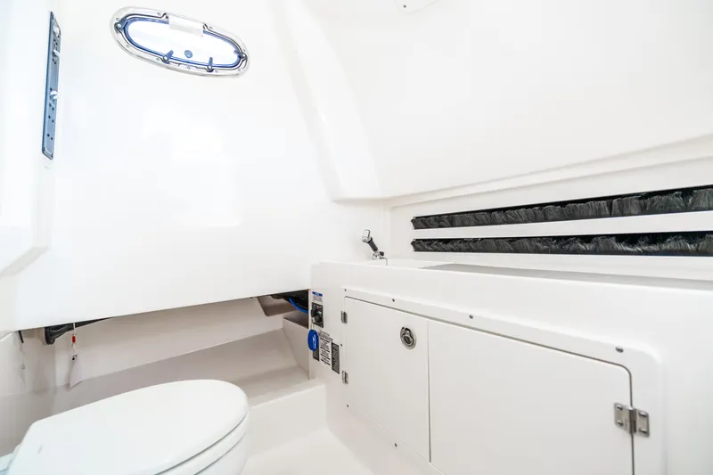 Longitude Yacht Photos Pics 