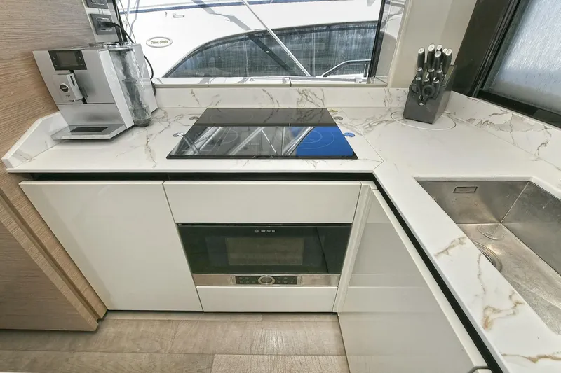  Yacht Photos Pics 2022 Absolute Navetta 58 - Image 23