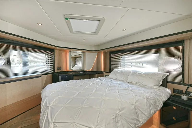  Yacht Photos Pics 2022 Absolute Navetta 58 - Image 43