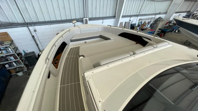 370 Sundancer 2022 Yacht Photos Pics 