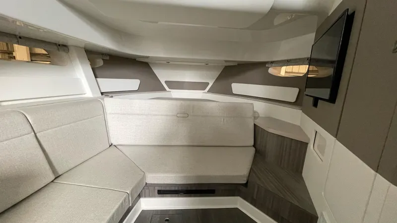 370 Sundancer 2022 Yacht Photos Pics 