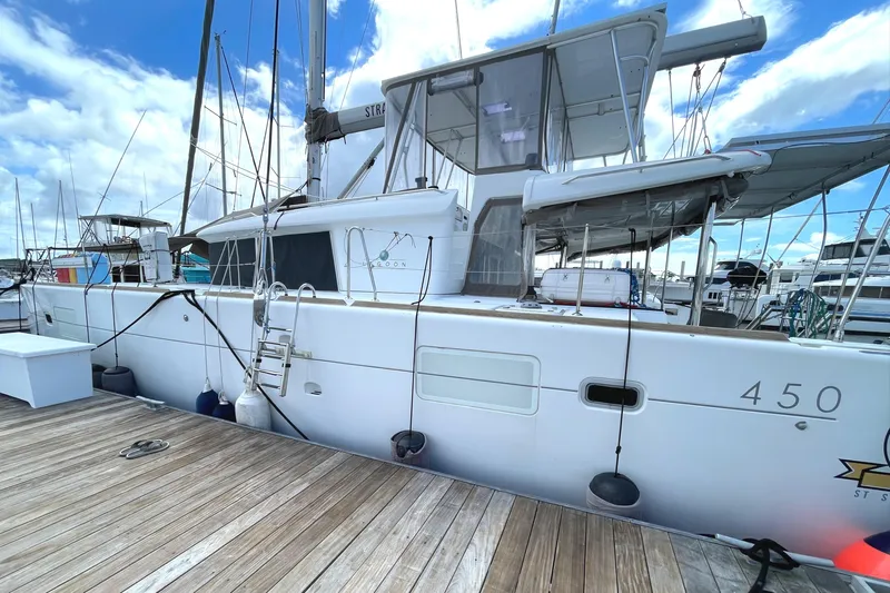 Stray Cats Yacht Photos Pics 