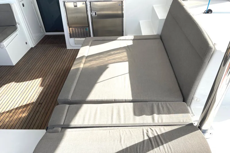 Stray Cats Yacht Photos Pics 