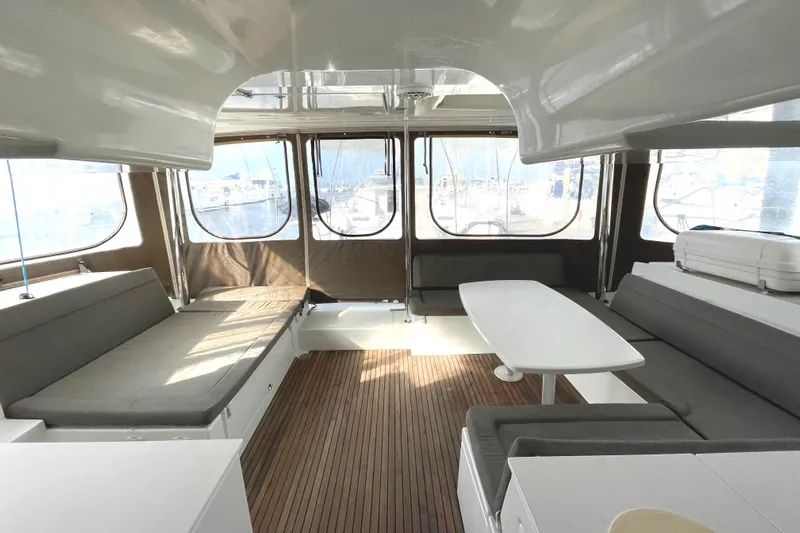 Stray Cats Yacht Photos Pics 