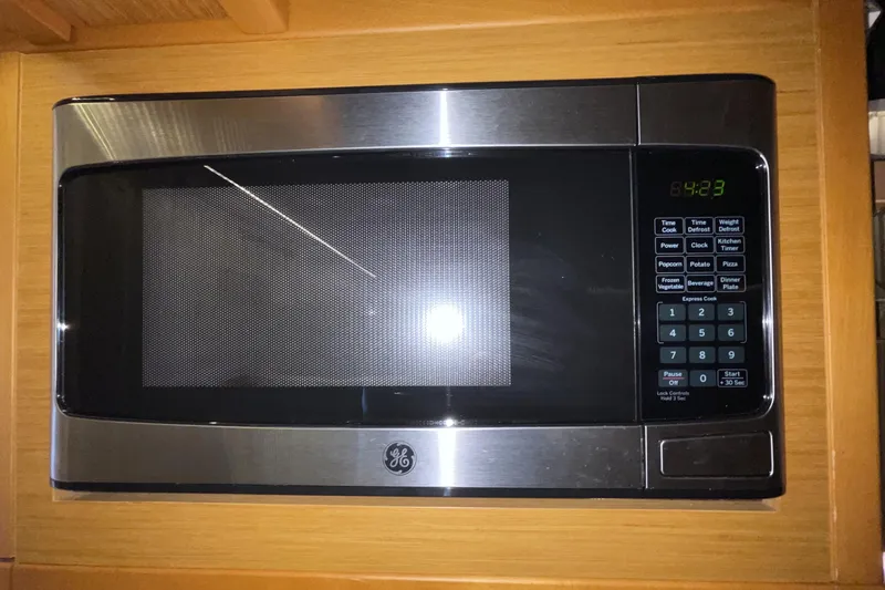 Stray Cats Yacht Photos Pics 