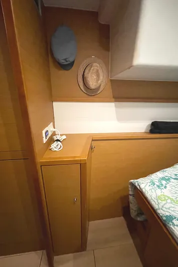 Stray Cats Yacht Photos Pics 