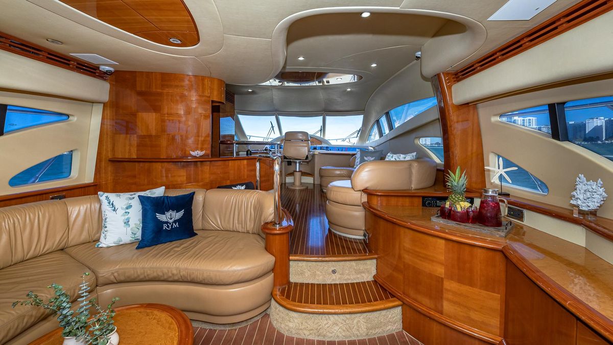 2007 Azimut 62 