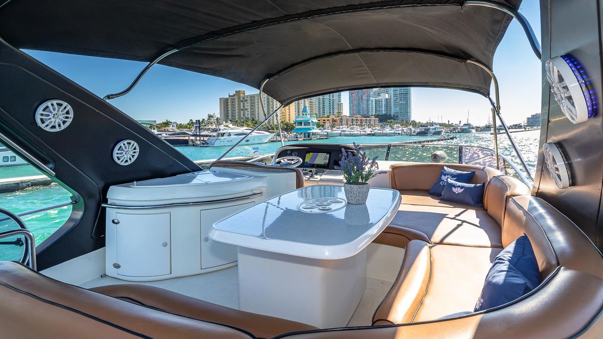 2007 Azimut 62 