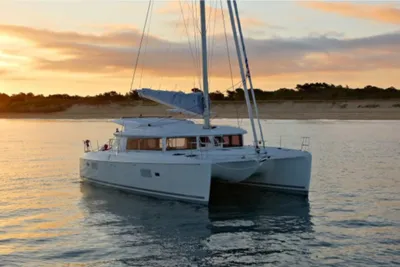 Lagoon 421