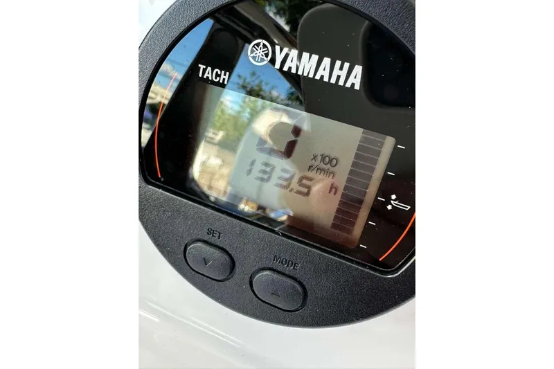 Yacht Photos Pics Yamaha tachometer display on 2024 Sea Fox 268 Commander boat, showing 133.5 hours.