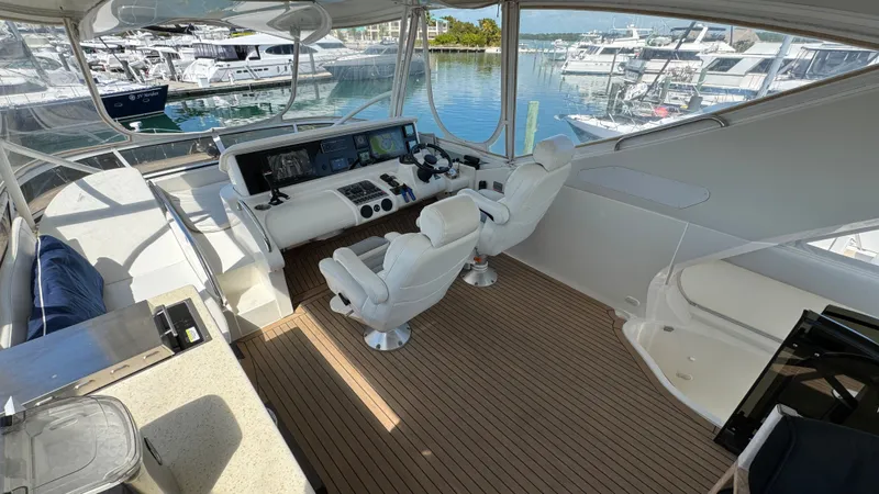 Salty Side Eye Yacht Photos Pics Flybridge Looking Starboard