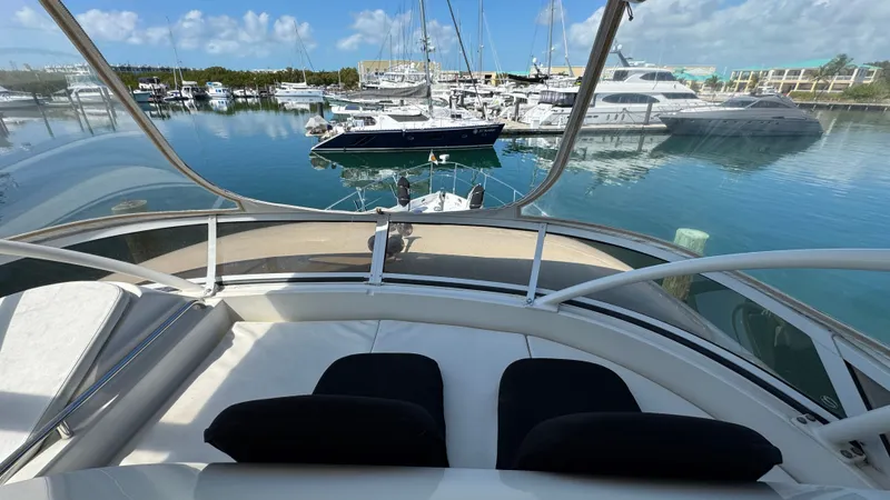 Salty Side Eye Yacht Photos Pics Flybridge Seating