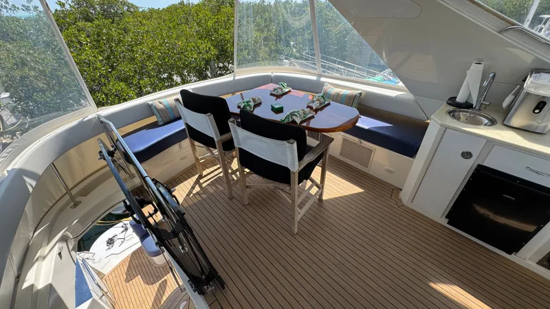 Salty Side Eye Yacht Photos Pics Flybridge Dinette Looking Aft