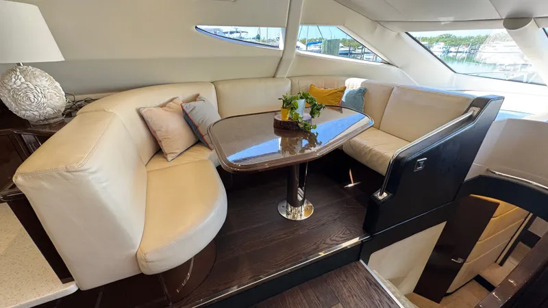 Salty Side Eye Yacht Photos Pics Raised Galley Dinette