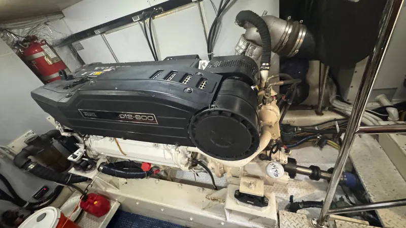 Salty Side Eye Yacht Photos Pics Engine Room