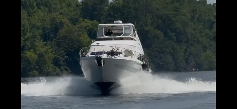 Salty Side Eye Yacht Photos Pics Bow Profile