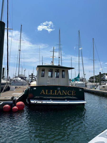 2002 Legacy Yachts 34 Sedan