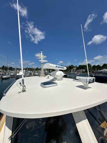 2002 Legacy Yachts 34 Sedan