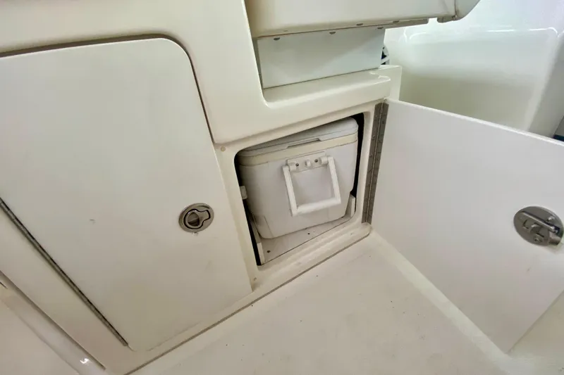  Yacht Photos Pics 2007 Sea Ray 340 Sundancer interior storage compartment with cooler.
