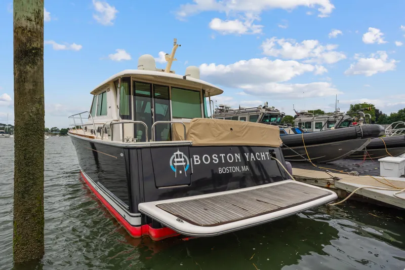  Yacht Photos Pics Transom