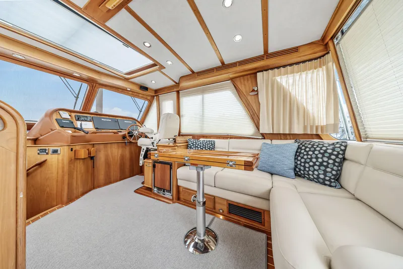  Yacht Photos Pics Salon Settee