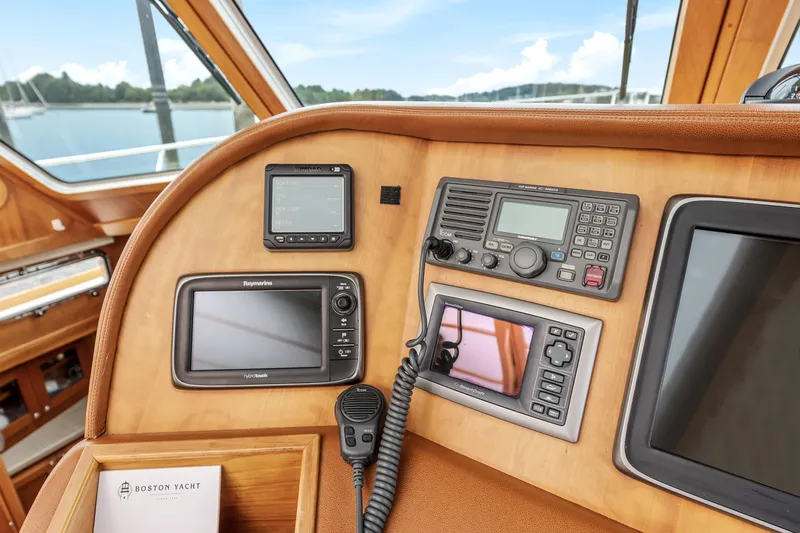  Yacht Photos Pics Helm Display