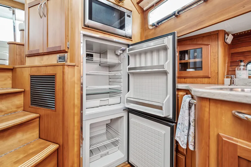  Yacht Photos Pics Galley