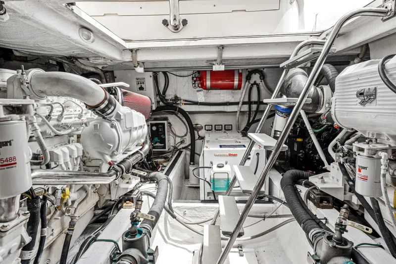  Yacht Photos Pics Engine Room