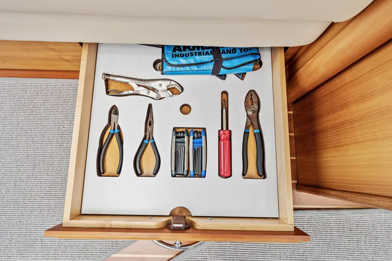  Yacht Photos Pics Tool Storage