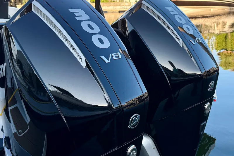  Yacht Photos Pics Twin Mercury 300 V8 outboard engines on a Navan S30, 2026 model.