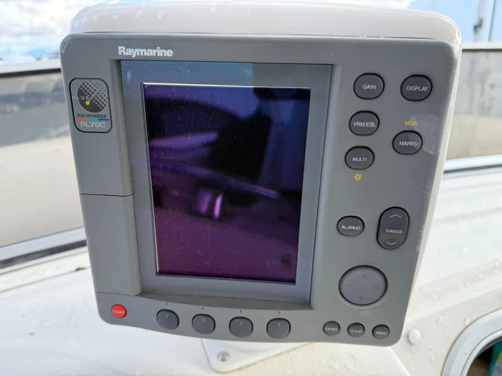  Yacht Photos Pics Raymarine display on 2003 Meridian 490 Pilothouse boat, showing navigation controls.