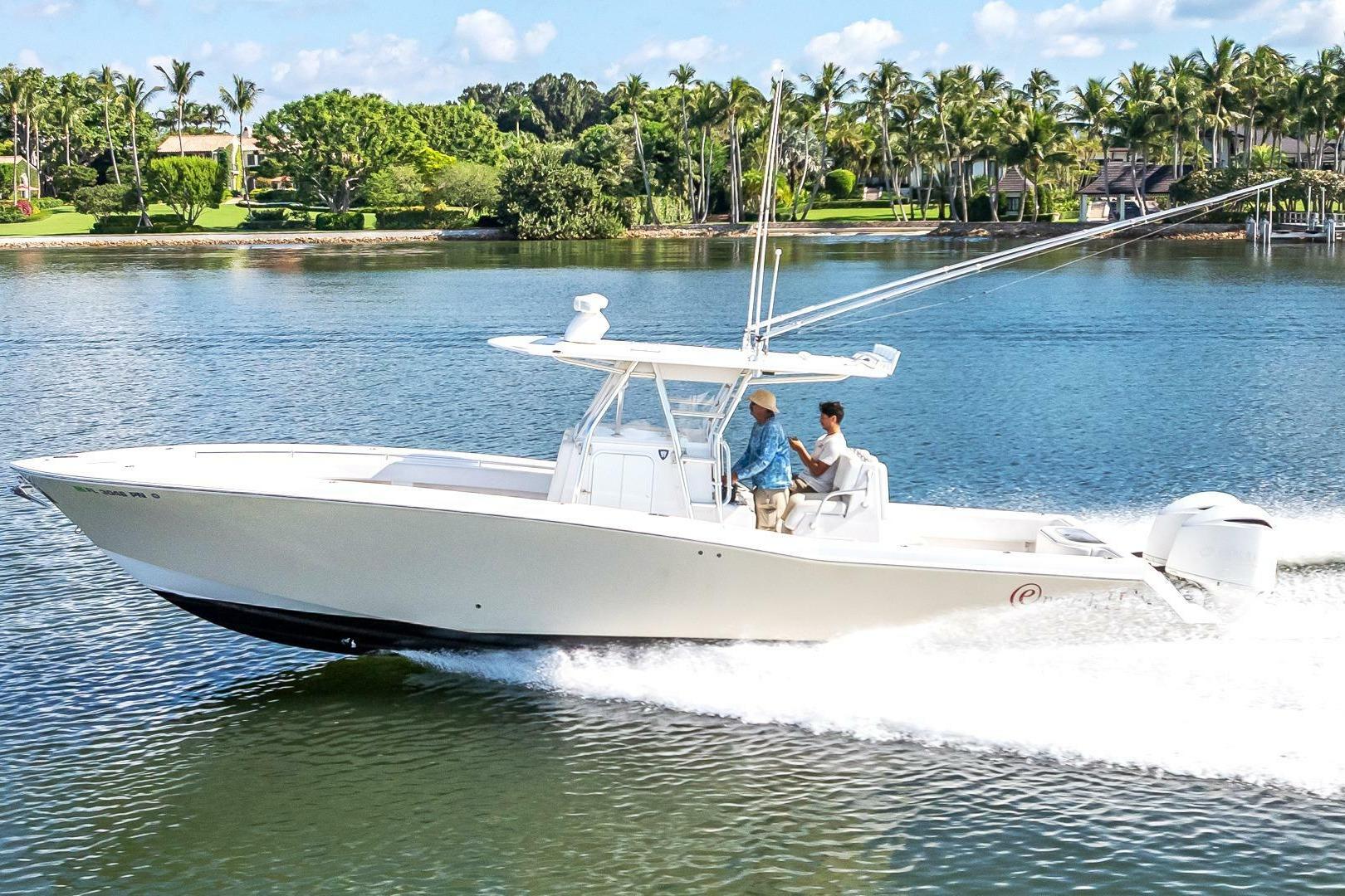 2013 Invincible 36