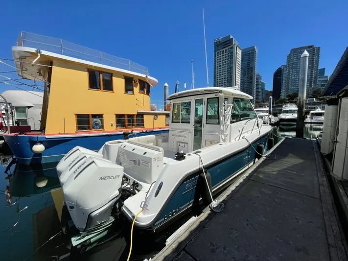 Rutherford III Yacht Photos Pics 