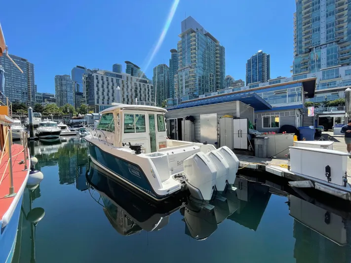 Rutherford III Yacht Photos Pics 