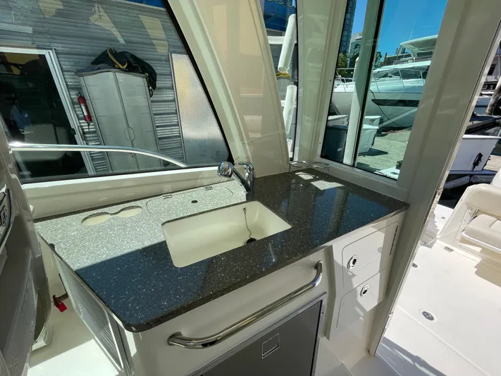 Rutherford III Yacht Photos Pics 