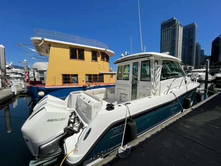 Rutherford III Yacht Photos Pics 