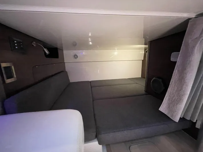 Rutherford III Yacht Photos Pics 