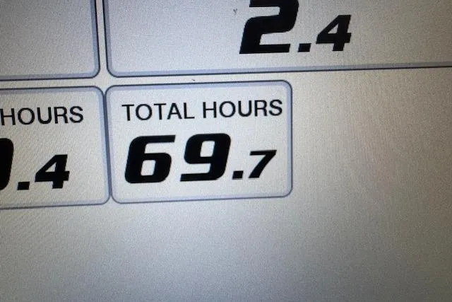  Yacht Photos Pics Display showing 69.7 total hours on 2025 Grady-White Fisherman 236 boat.