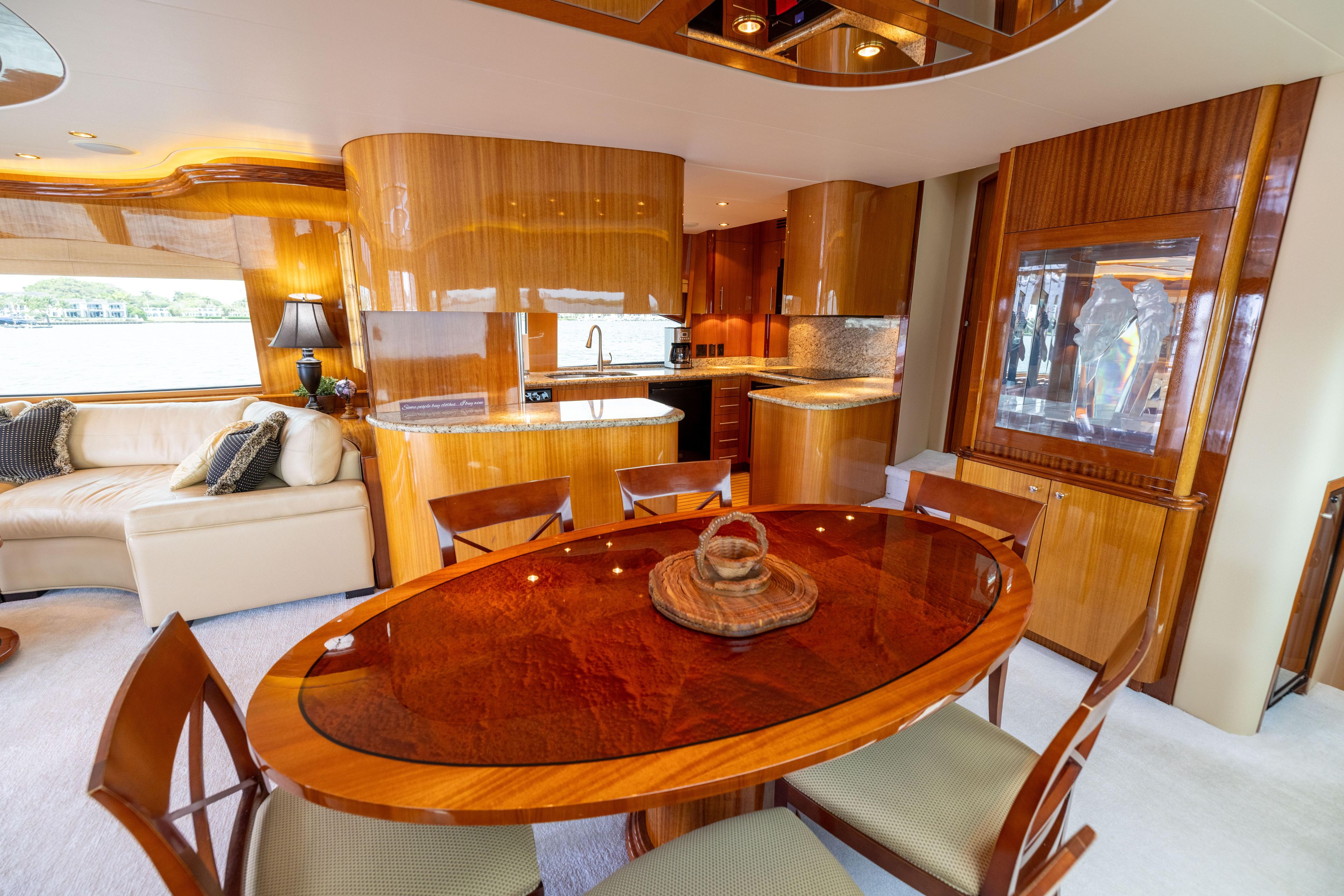2005 Hatteras 80 