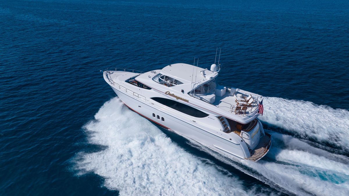2005 Hatteras 80 