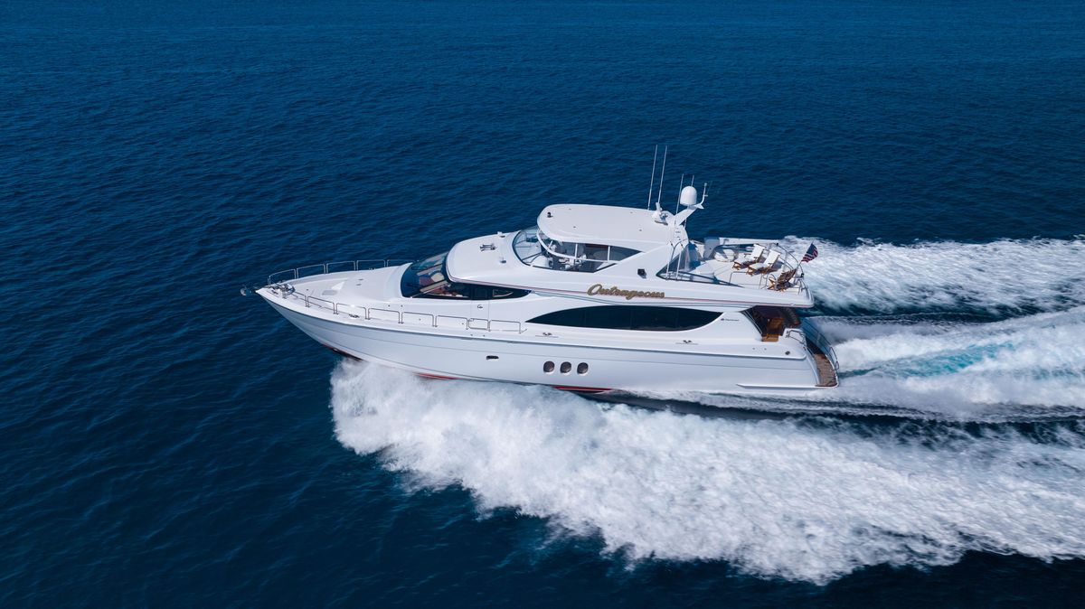 2005 Hatteras 80 