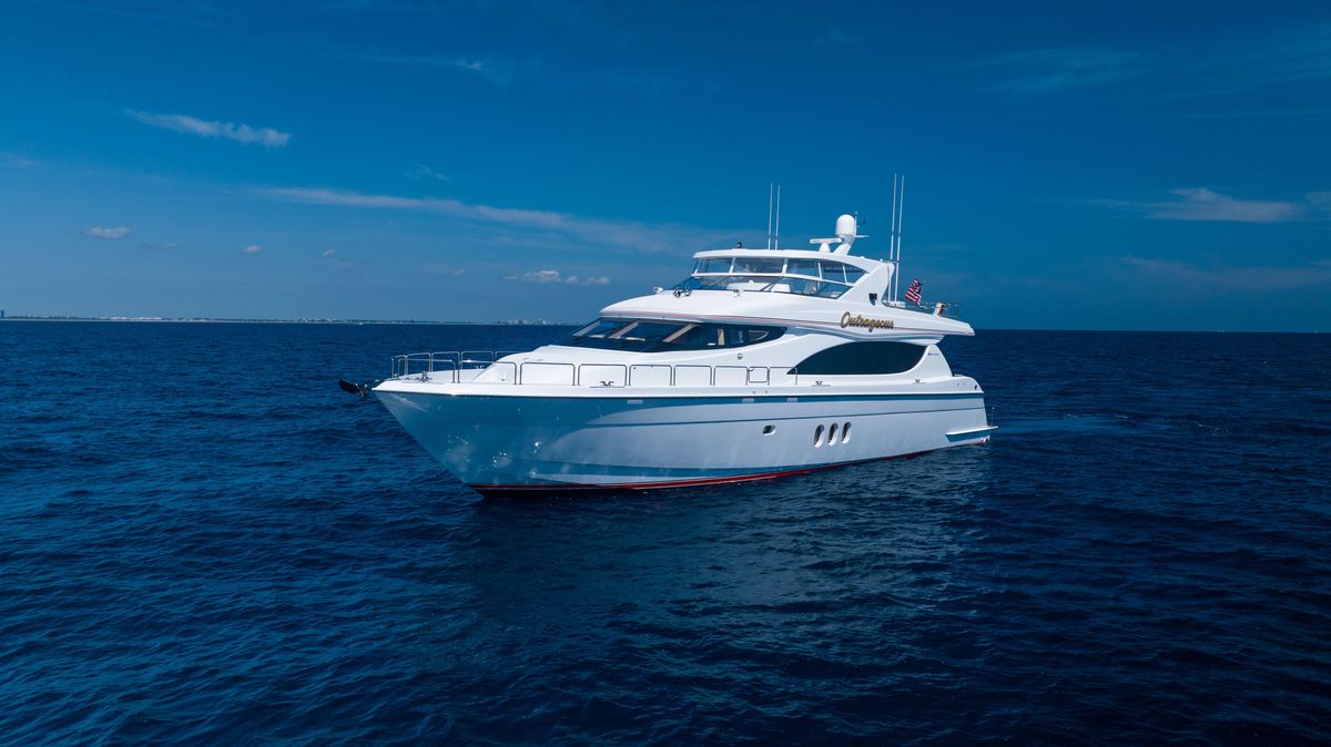 2005 Hatteras 80 