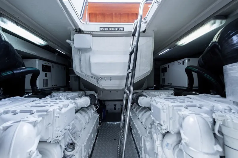 Soul Yacht Photos Pics 