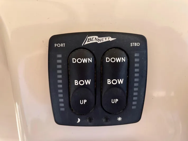  Yacht Photos Pics Bennett trim tab control panel on 2012 Grady-White Canyon 336 boat.