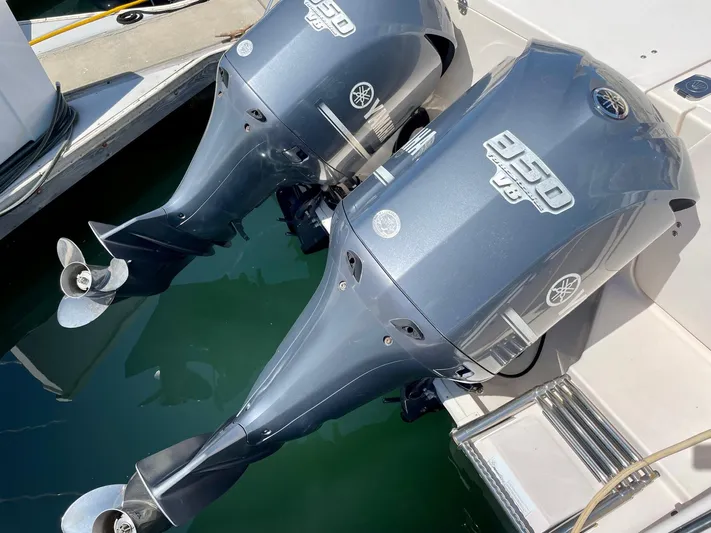  Yacht Photos Pics Twin Yamaha 350 outboard engines on a 2012 Grady-White Canyon 336 boat.