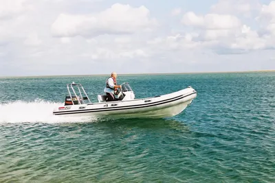 2006 Valiant RIBs V-520