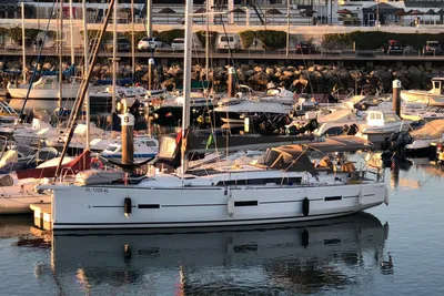 2017 Dufour 460 Grand Large