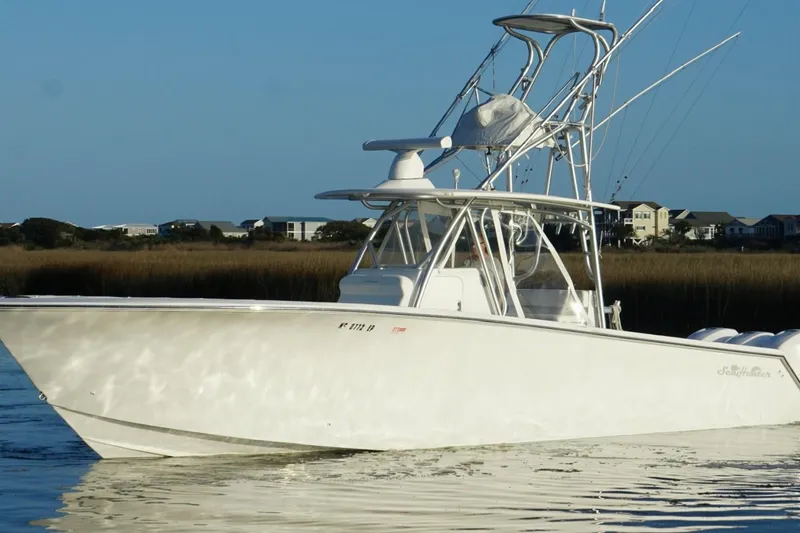  Yacht Photos Pics 2017 SeaHunter 35 Tournament boat on calm water, clear sky background.